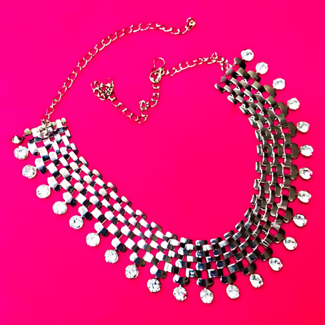 Silver Stride Necklace - Image 2